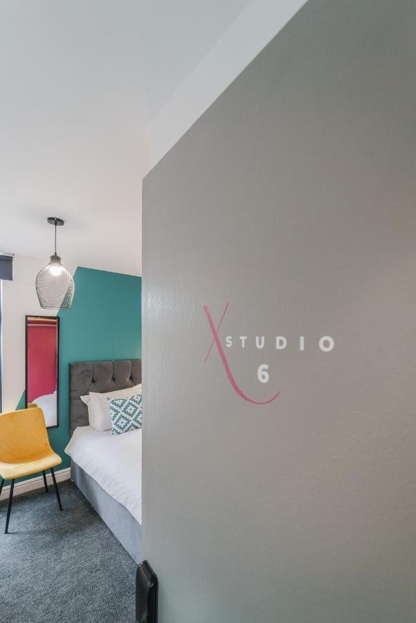 Deluxe Studio Apartments Дарби Екстериор снимка