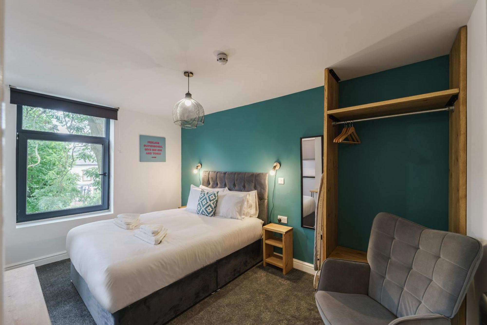 Deluxe Studio Apartments Дарби Стая снимка