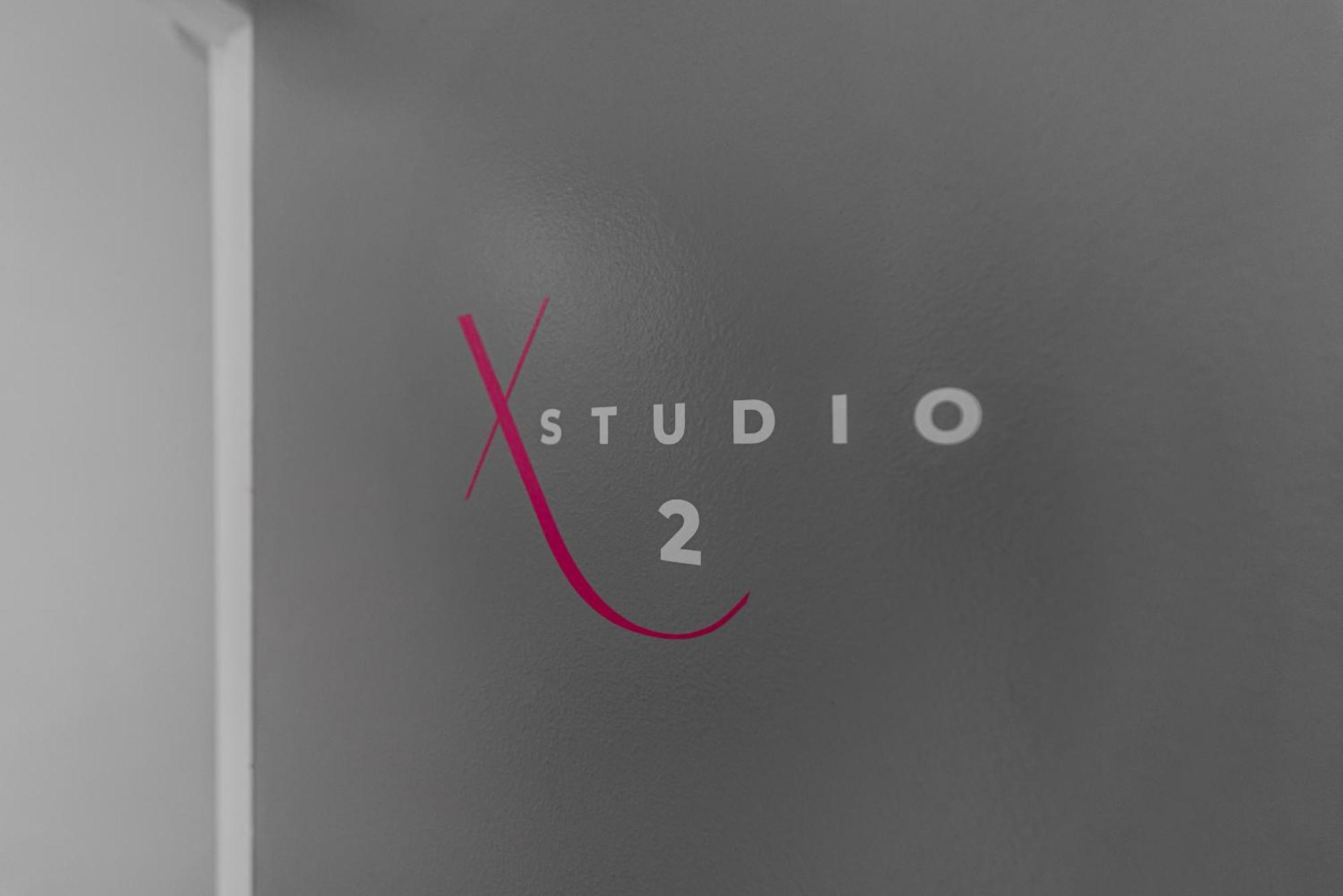 Deluxe Studio Apartments Дарби Стая снимка